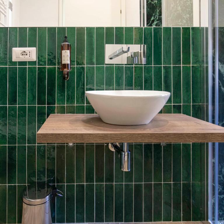 Flat 285 La Suite - Deluxe Double Room - 5