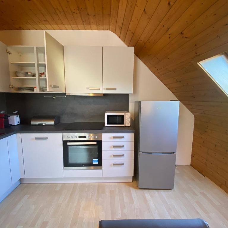 ALTSTADT-APARTMENTS Bad Radkersburg - Ihr Zuhause auf Reisen - Lässige 73 m² Dachgeschoss-Wohnung „Sauvignon Blanc“ - Ausblick, OG 2 - 9