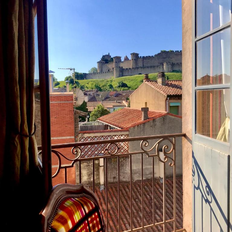 Demeure Saint Louis Historic manor, air-conditioned, free private parking, City 700m, WIFI, view - Chambre Double - Vue sur Ville Médiévale - 25