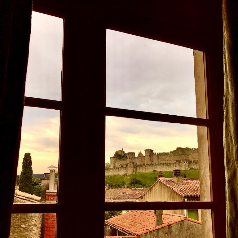 Demeure Saint Louis Historic manor, air-conditioned, free private parking, City 700m, WIFI, view - Chambre Double - Vue sur Ville Médiévale - 21