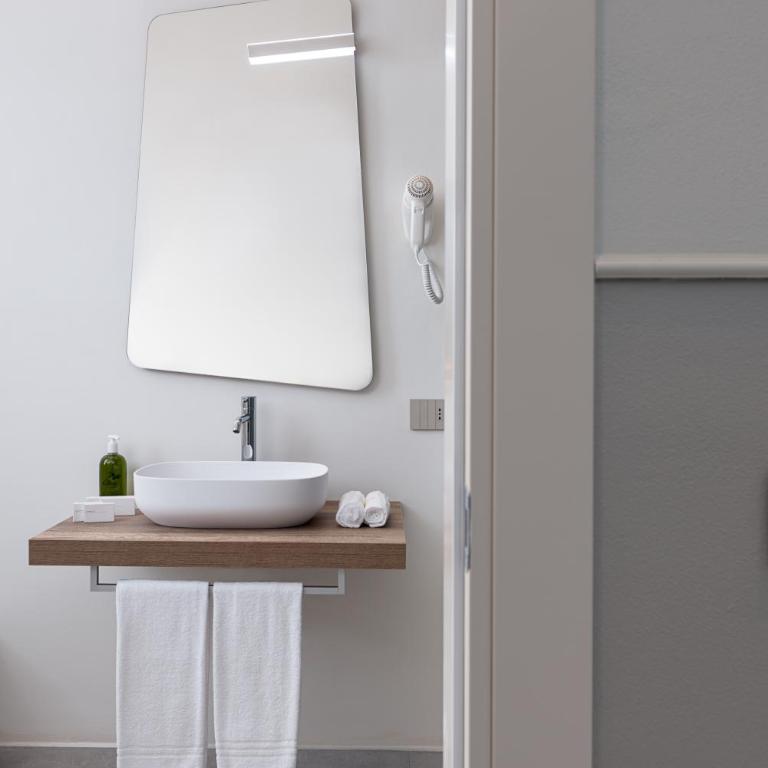 Oltremare - Double Room with Private Bathroom - 10
