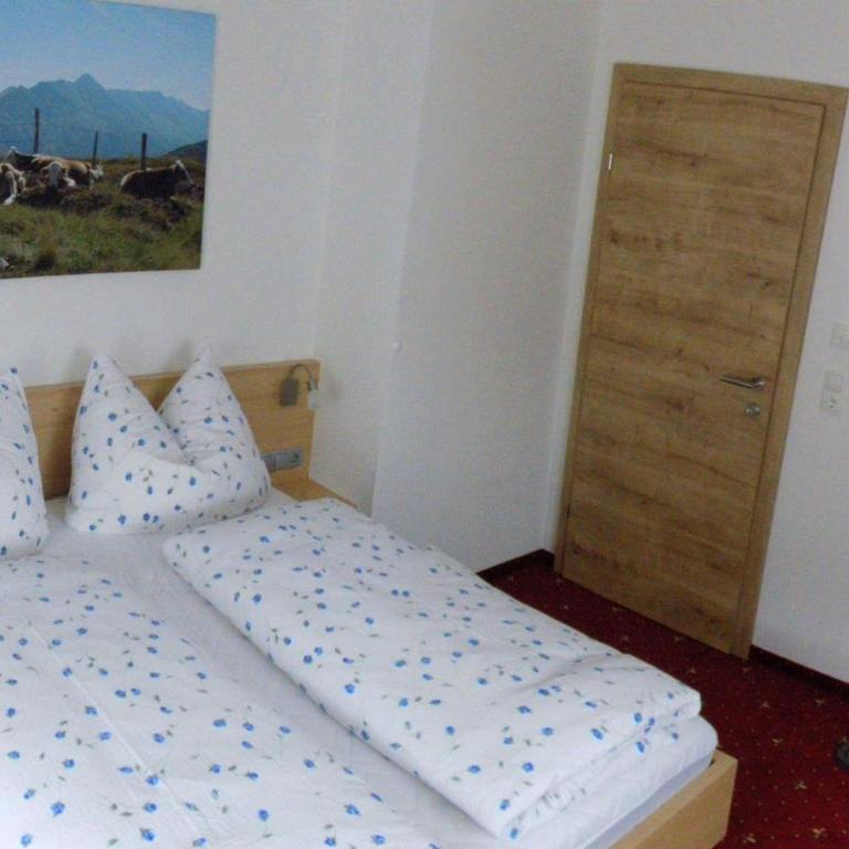 Haus Maria - Doppelzimmer mit Balkon - 2