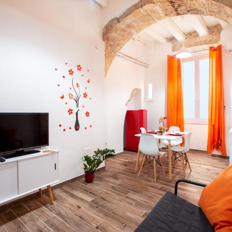 Apart Suites Marina - Camera Matrimoniale con Letto Supplementare - 1