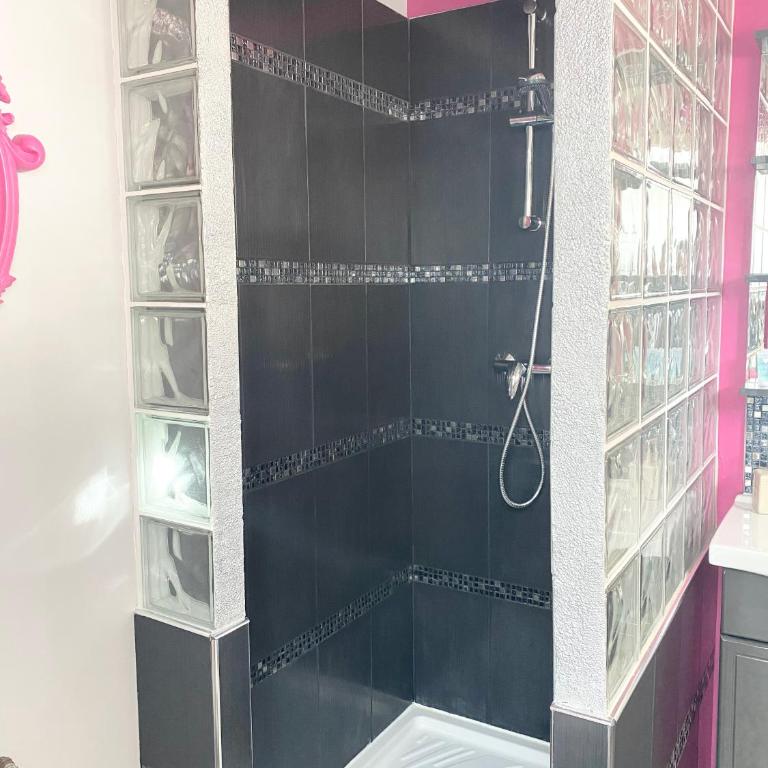 Villa la Vie, Maison entière pour 4 personnes, avec extérieur, Tout inclus, ménage, linge, wifi - Maison 2 Chambres - 16