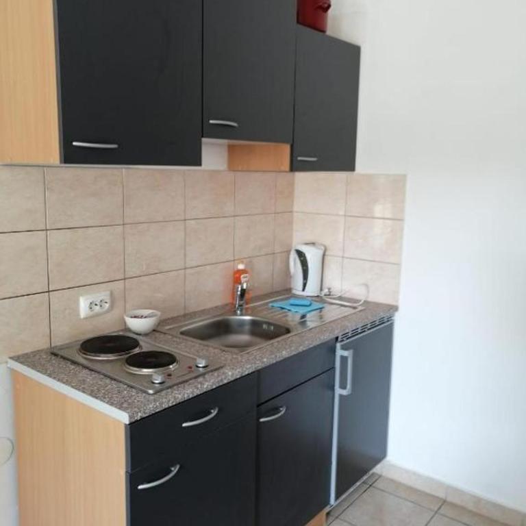 Apartmenthaus beim LKH Graz I Free Parking I Self Check-in - Budget Doppel-/Zweibettzimmer - 4