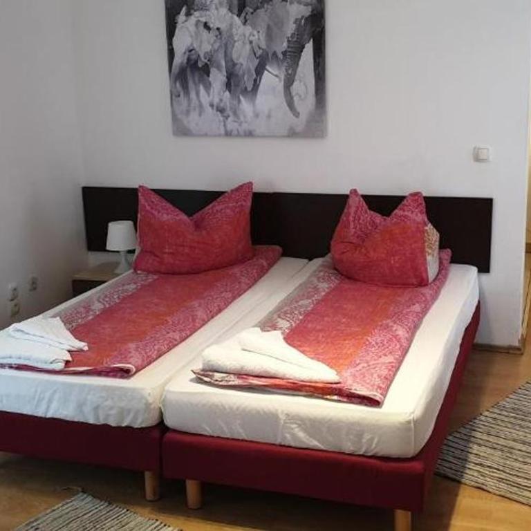 Apartmenthaus beim LKH Graz I Free Parking I Self Check-in - Comfort Dreibettzimmer - 2