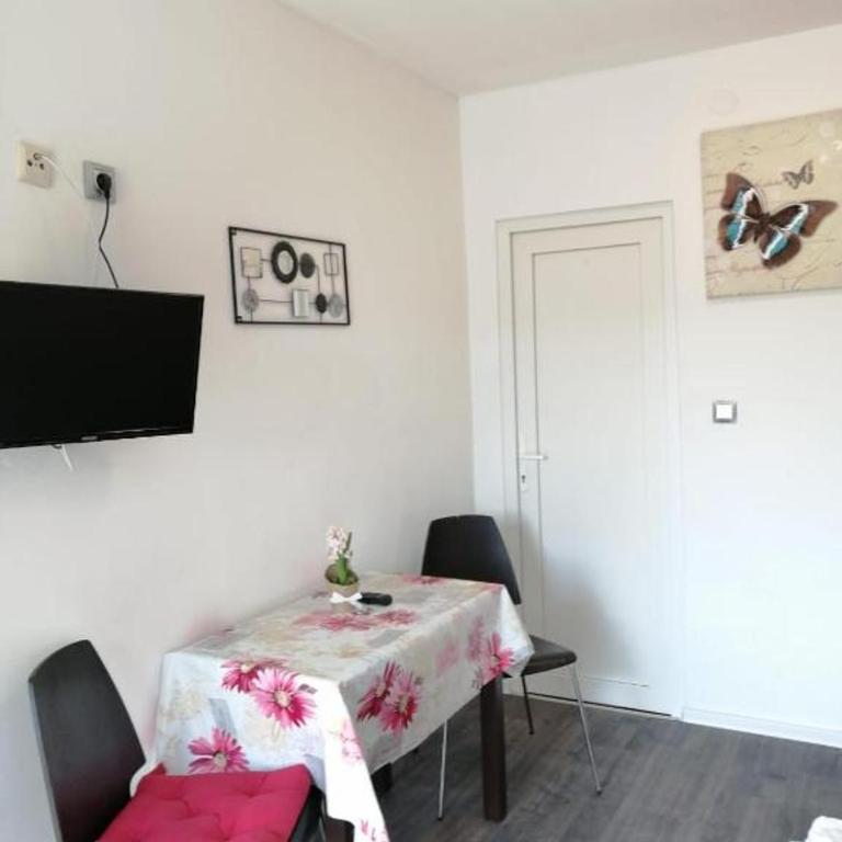 Apartmenthaus beim LKH Graz I Free Parking I Self Check-in - Doppelzimmer - 8