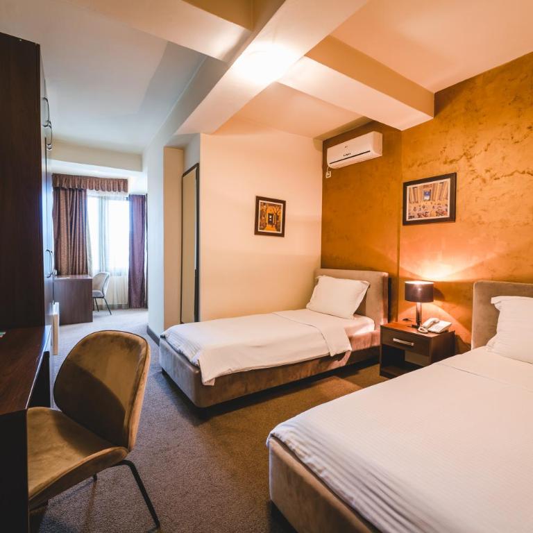 Hotel Keto - Dvokrevetna Soba sa Zasebnim Krevetima - 1
