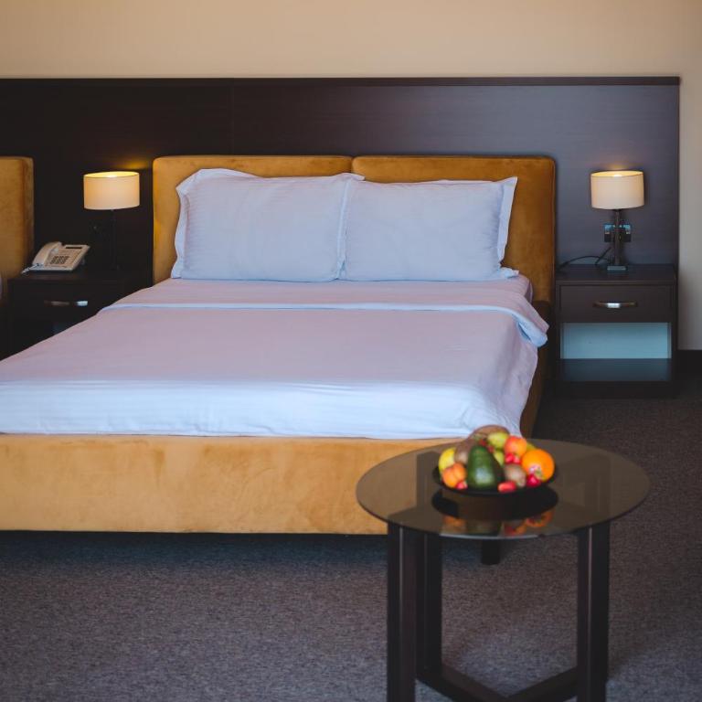 Hotel Keto - Dvokrevetna Soba sa Bračnim Krevetom - 2