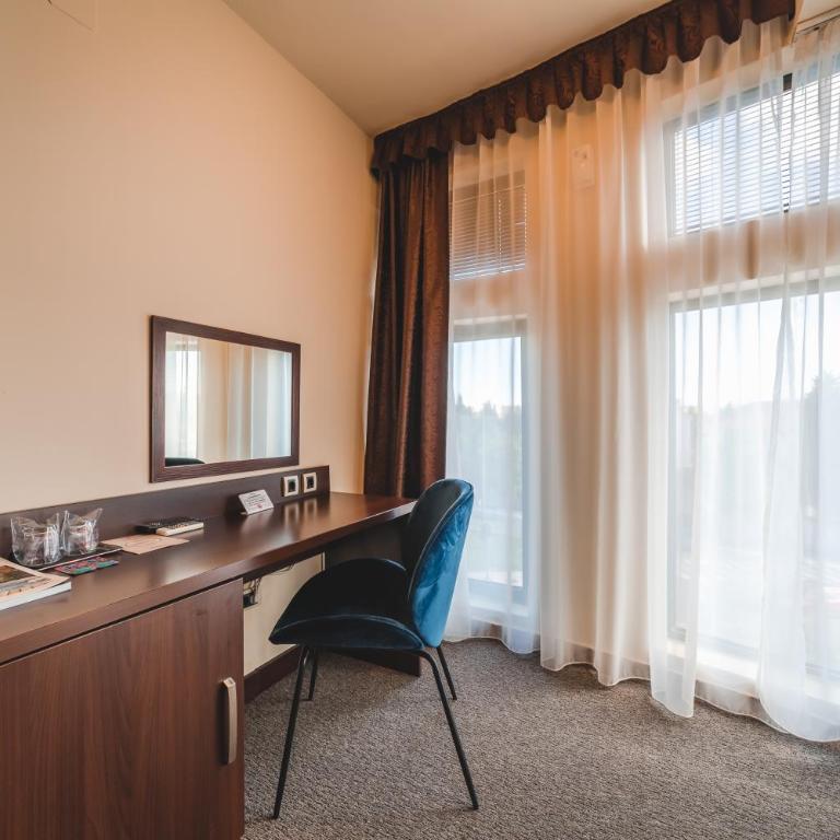 Hotel Keto - Dvokrevetna Soba sa Bračnim Krevetom - 4
