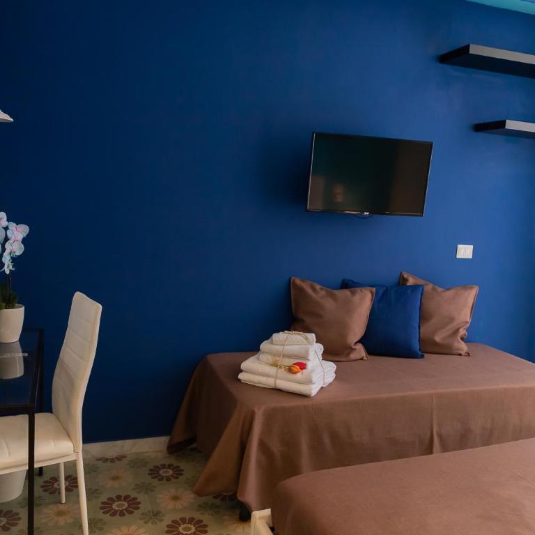 DEAS B&B - Camera Matrimoniale con Balcone - 24