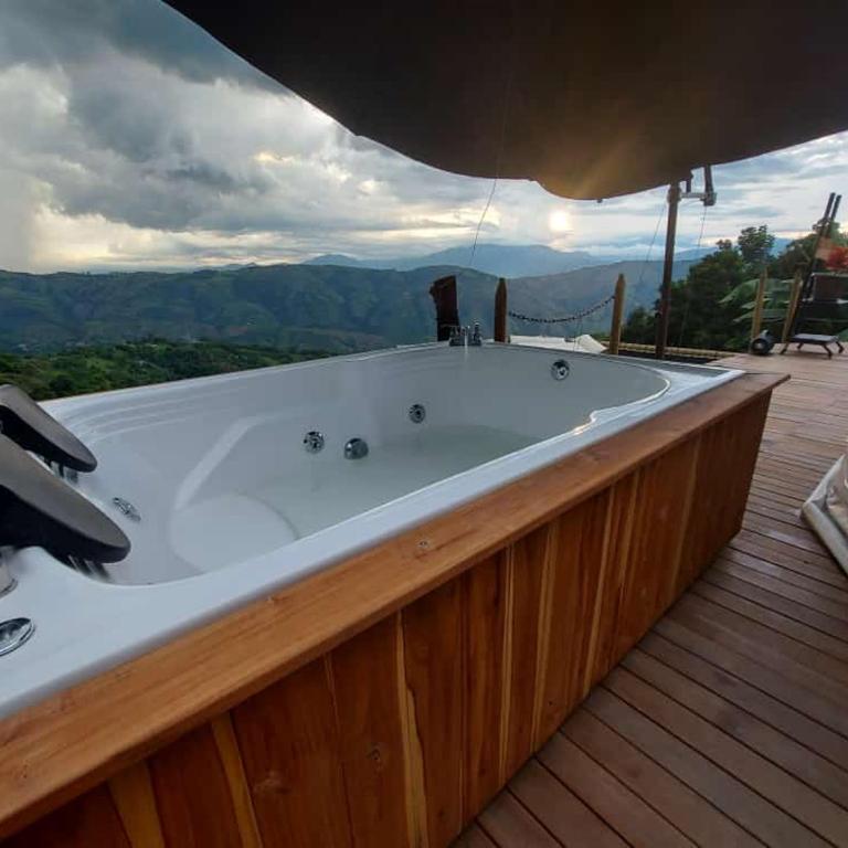 Entre Verdes Hotel & Glamping - Bungalow with Garden View - 6