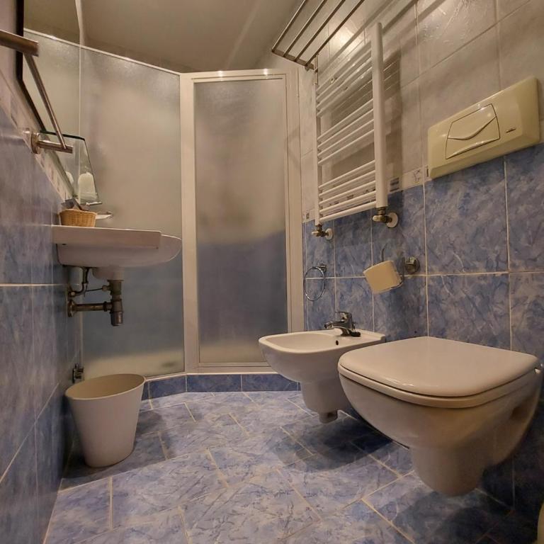 Hotel Senza Pensieri Riccione - Family Room with Balcony - 4