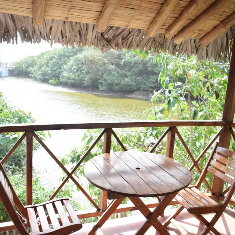 Hotel Bambú - Double Room with Balcony - 1