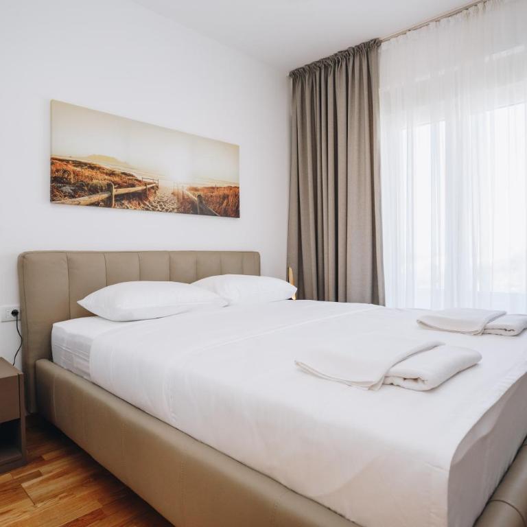 Status-M Apartments 205 - Two-Bedroom Apartment - 14
