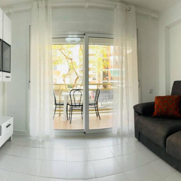 Apto climatizado MARITZA a minutos del mar - Apartamento de 1 dormitorio con balcón - 1
