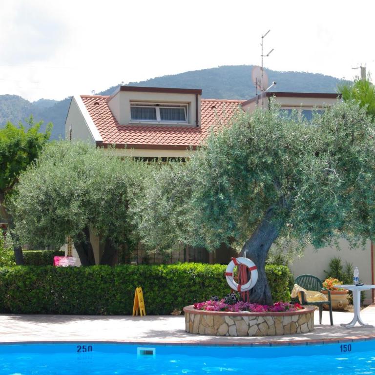 Residence Fontana Barone - Appartamento con 2 Camere da Letto e Patio - Su 2 Livelli - 29
