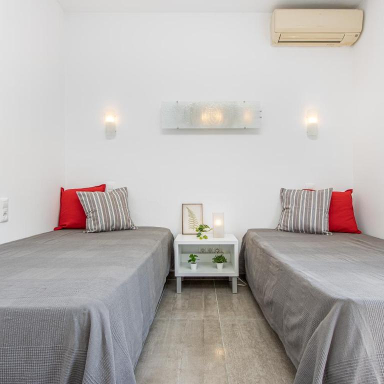 Goldhome - New house with private heated pool, parking, wifi, games room - Villa - 25