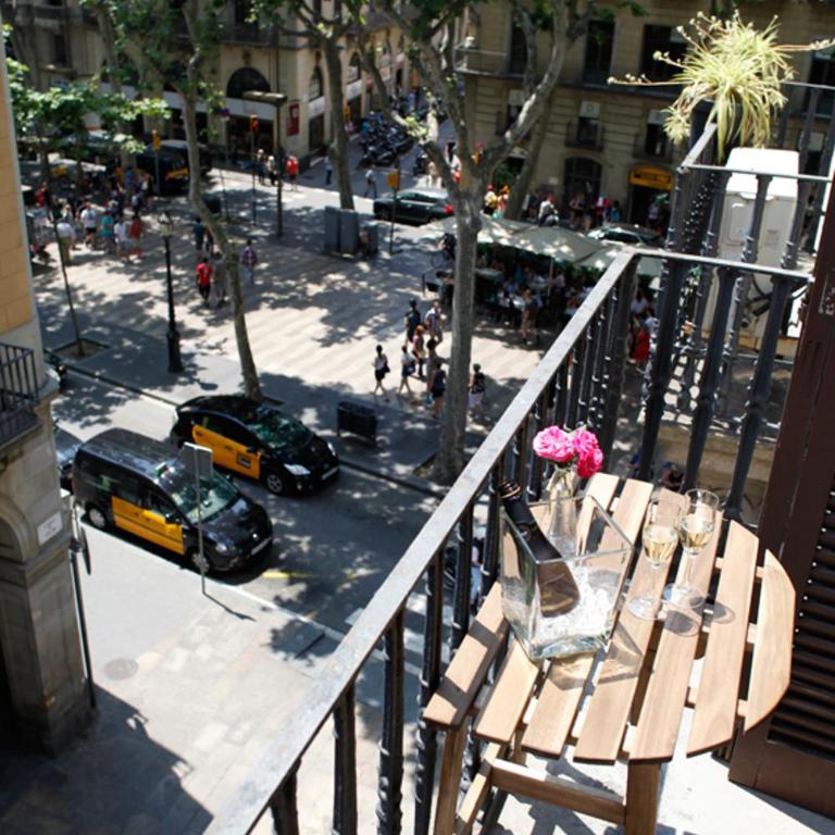 Colom Apartments - One-Bedroom Apartment - 12