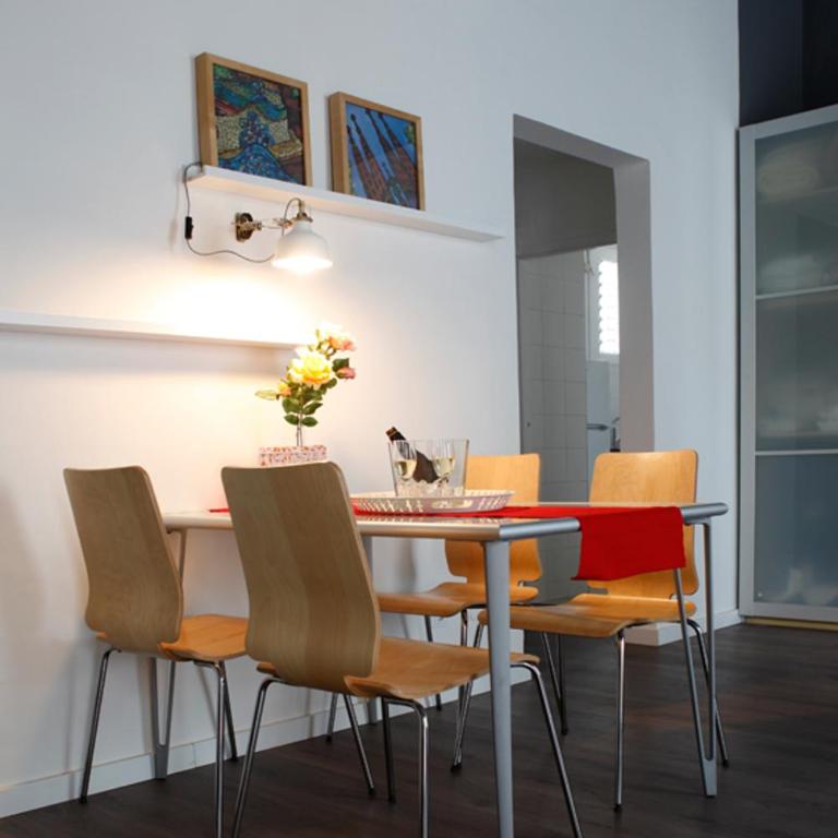 Colom Apartments - One-Bedroom Apartment - 24