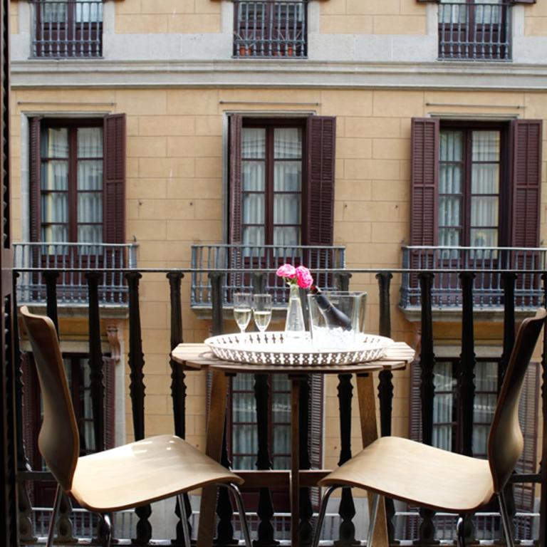Colom Apartments - One-Bedroom Apartment - 34