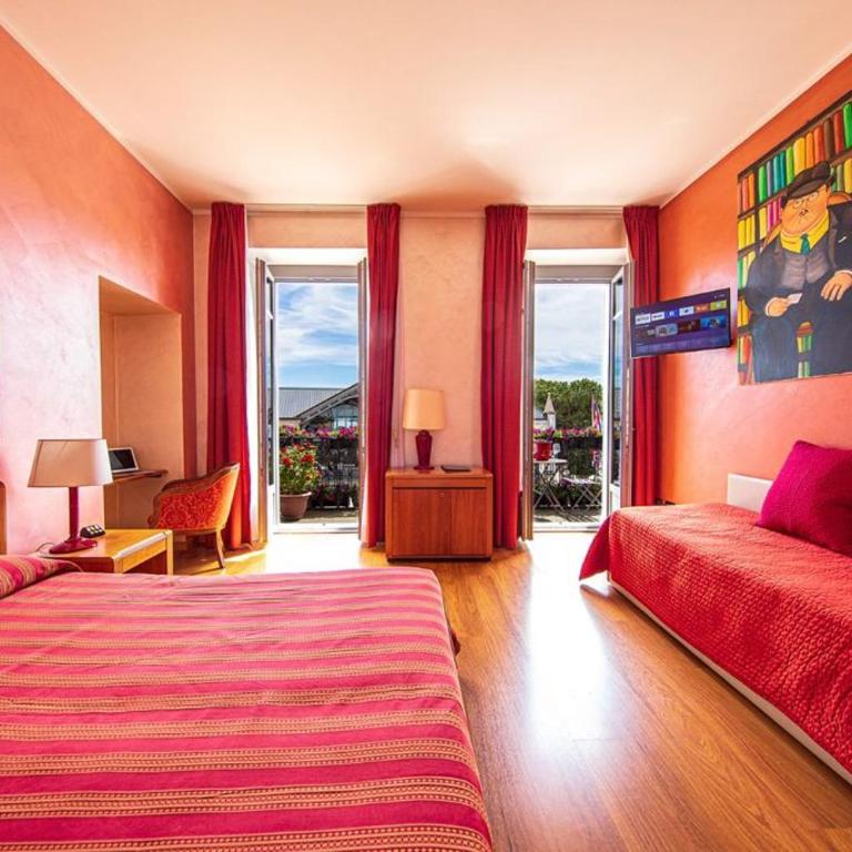 Intra Hotel - Camera Tripla - 1