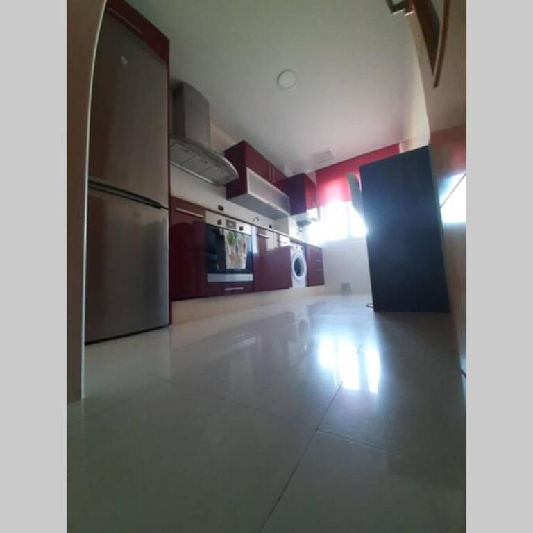 Piso céntrico con piscina,parking y jacuzzi - Two-Bedroom Apartment - 5