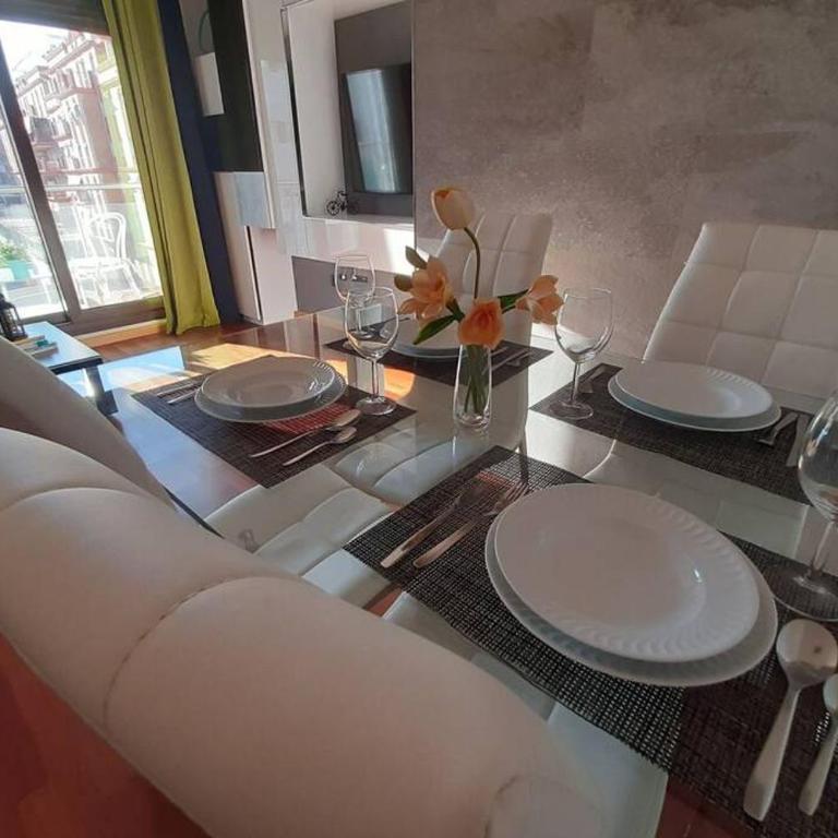Piso céntrico con piscina,parking y jacuzzi - Two-Bedroom Apartment - 10