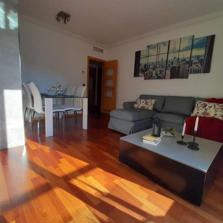 Piso céntrico con piscina,parking y jacuzzi - Two-Bedroom Apartment - 14