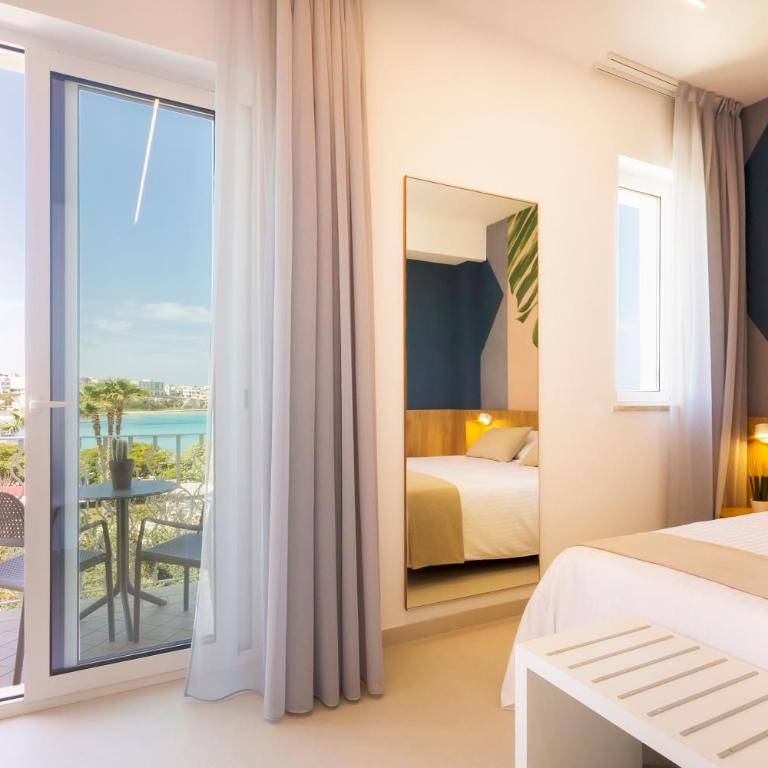 Hotel Bellavista - Boutique Hotel - Camera Matrimoniale Deluxe con Balcone e Vista Mare - 2