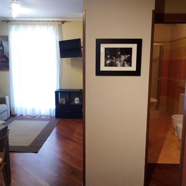 Mazzini House - Three-Bedroom Apartment - 8
