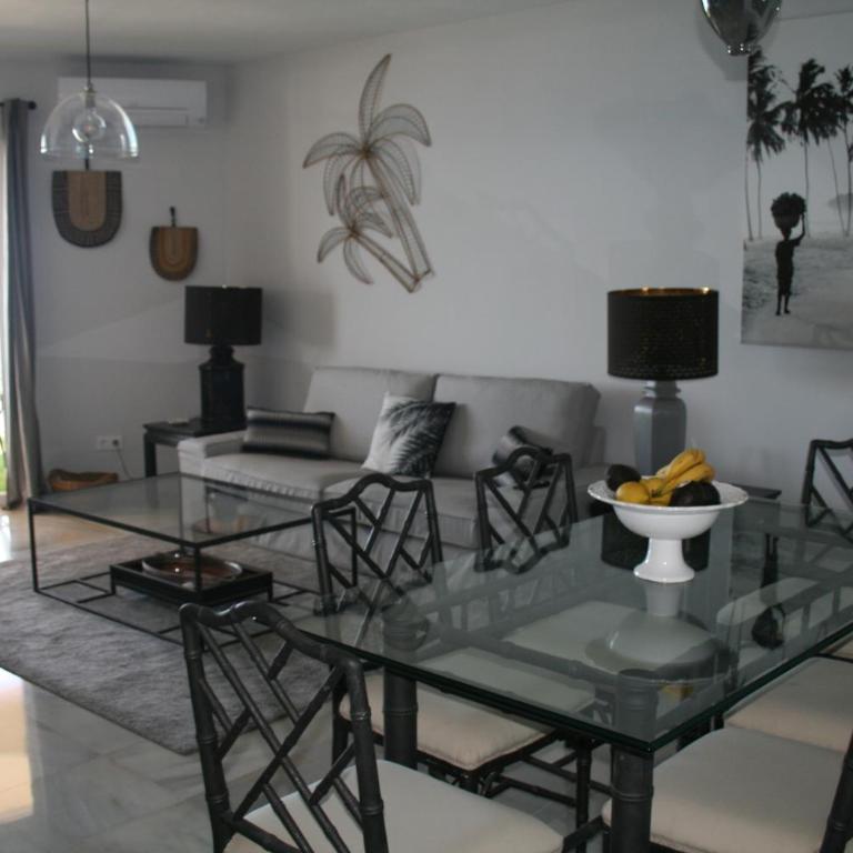 APARTAMENTO EN PRIMERA LINEA/BEACHFRONT APARTMENT - Apartamento de 3 dormitorios - 81