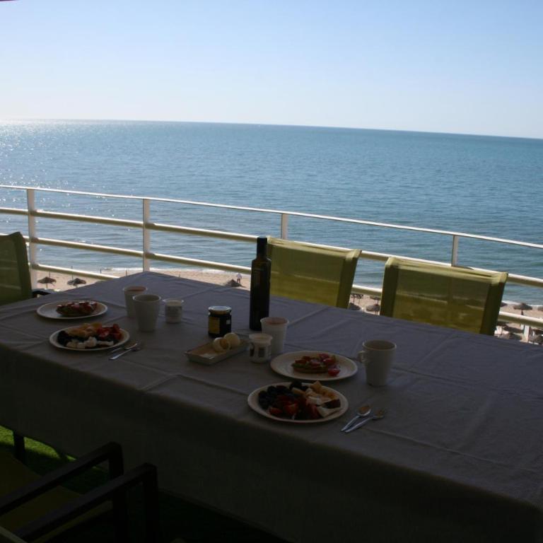 APARTAMENTO EN PRIMERA LINEA/BEACHFRONT APARTMENT - Apartamento de 3 dormitorios - 89
