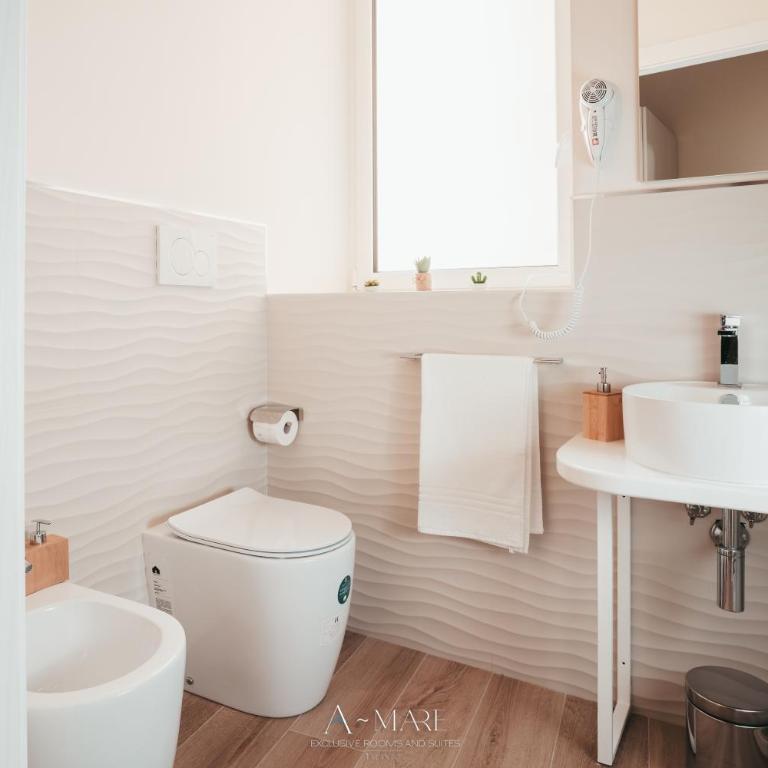 A-mare Exclusive Rooms & Suites - Camera Matrimoniale con Balcone e Vista Mare - 12