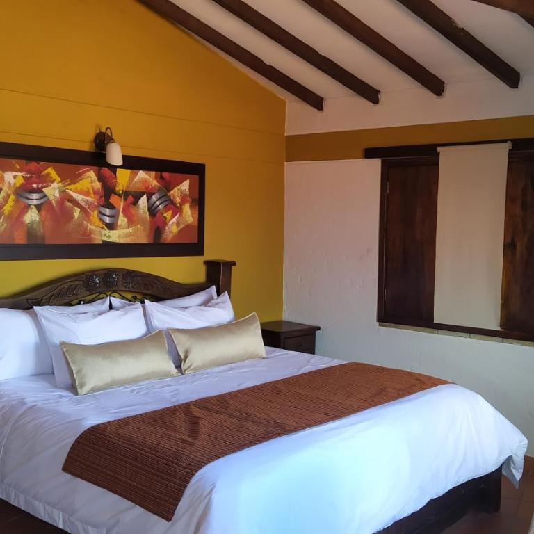 Hotel Las Rocas Resort Villanueva - Suite with Hot Tub - 12