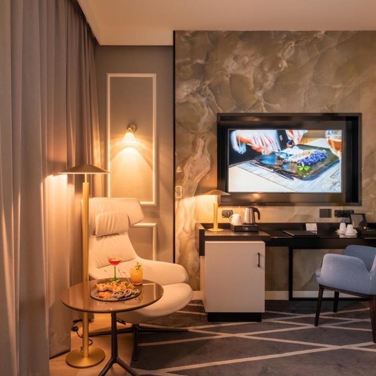 Savhotel Aemilia Bologna - Junior Suite Executive - 4
