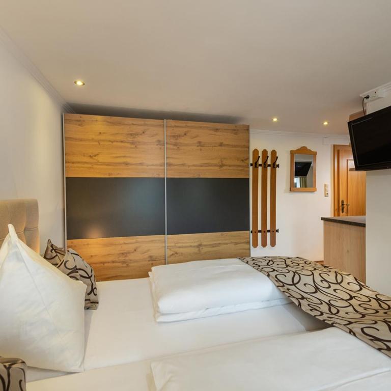 GRUBERS Appartments Gastein - Apartment mit Blick auf die Berge - 1