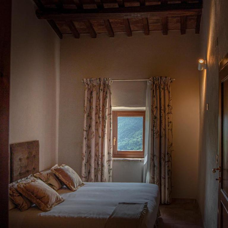 Acqua di Civita Beauty & Rooms in Mercatello - Camera Matrimoniale - 12