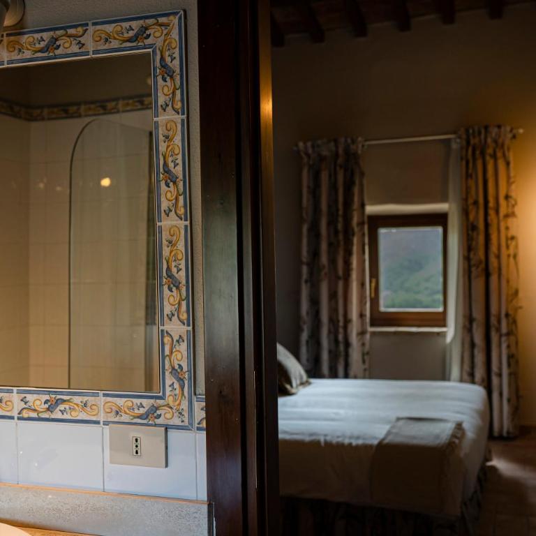 Acqua di Civita Beauty & Rooms in Mercatello - Camera Matrimoniale - 11