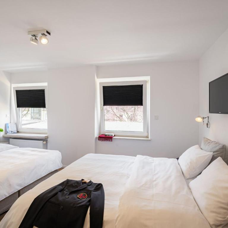 Hotel Wetterstein - Superior Zimmer mit Blick auf den Innenhof - 10
