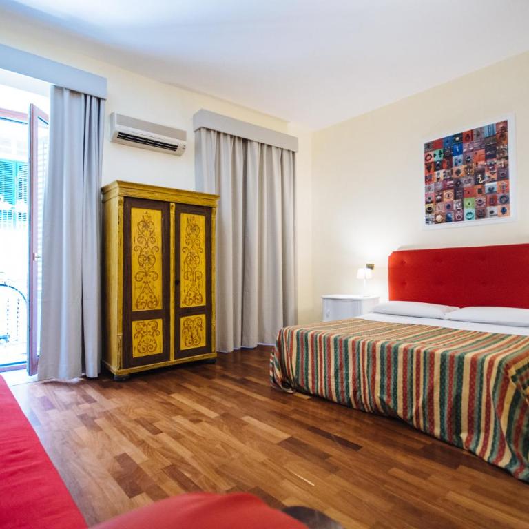 Boutique B&B Vintage - Camera Matrimoniale con Balcone - 6