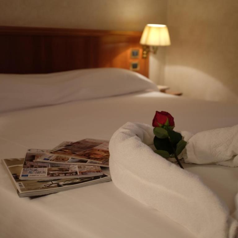 Hotel Corte Regina - Camera Matrimoniale con Balcone - 1