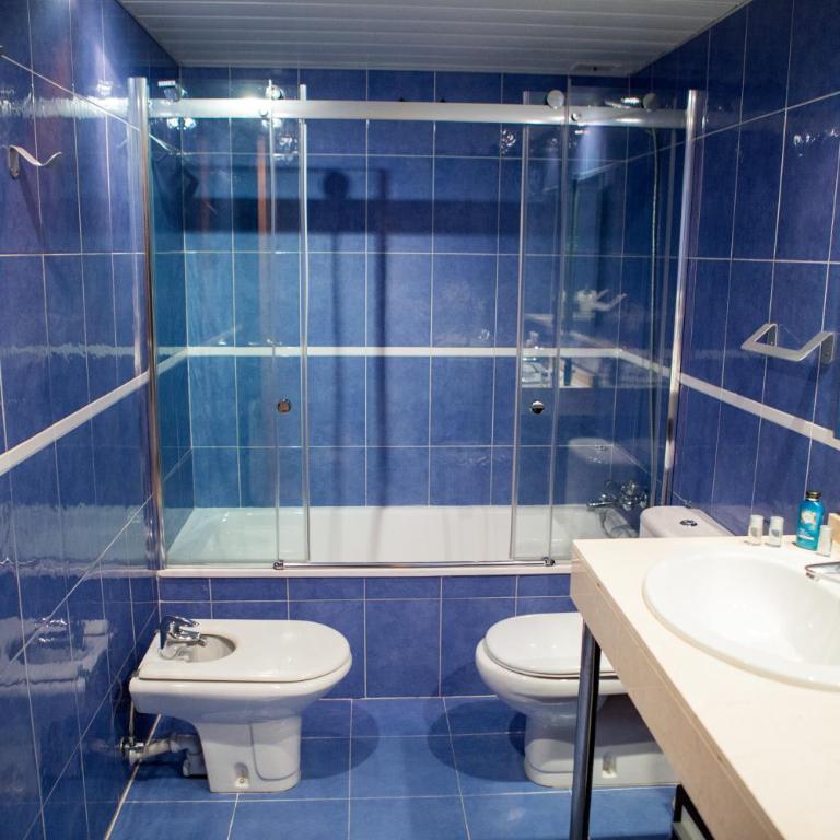 Art and Sciences view luxury apartment - Three-Bedroom Apartment - 45