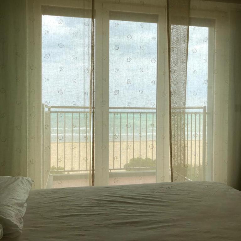 International Seaview Apartments - Two-Bedroom Apartment - 10