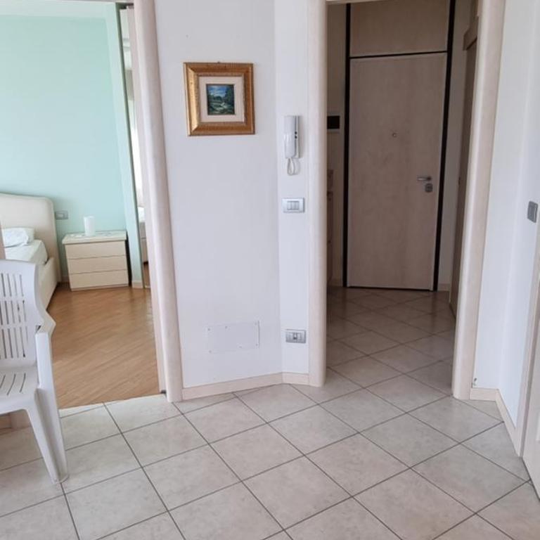 International Seaview Apartments - Two-Bedroom Apartment - 6