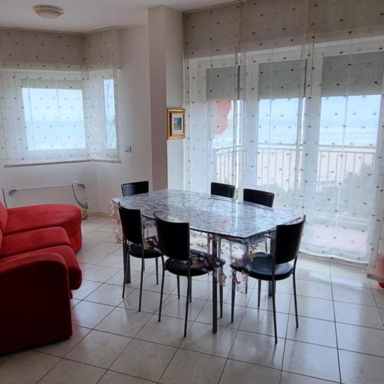 International Seaview Apartments - Two-Bedroom Apartment - 2