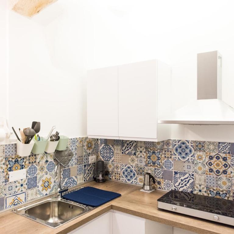 Holiday Lab - One-Bedroom Apartment - 9