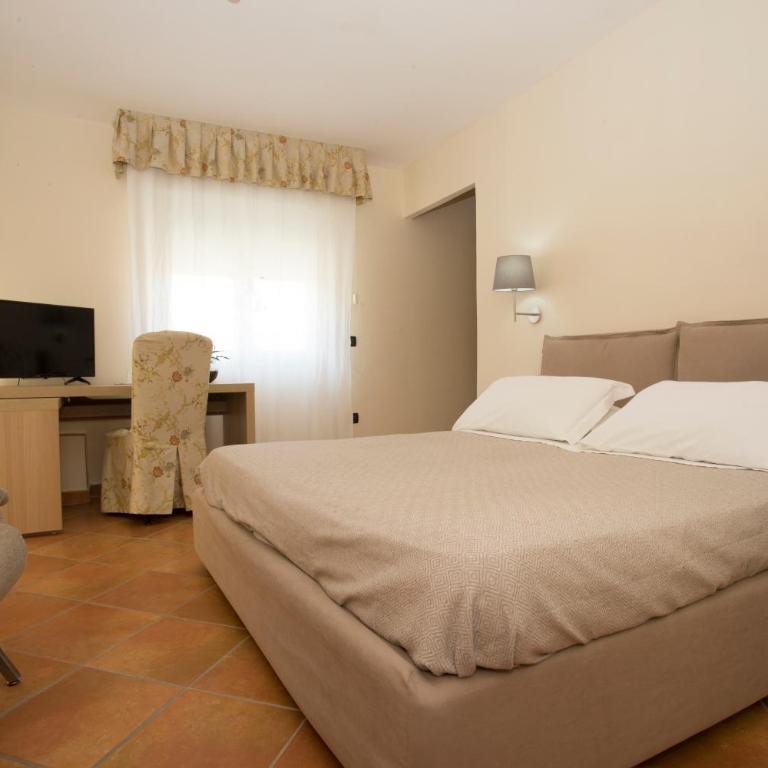 Hotel Villa Serena - Camera Tripla Basic - 2