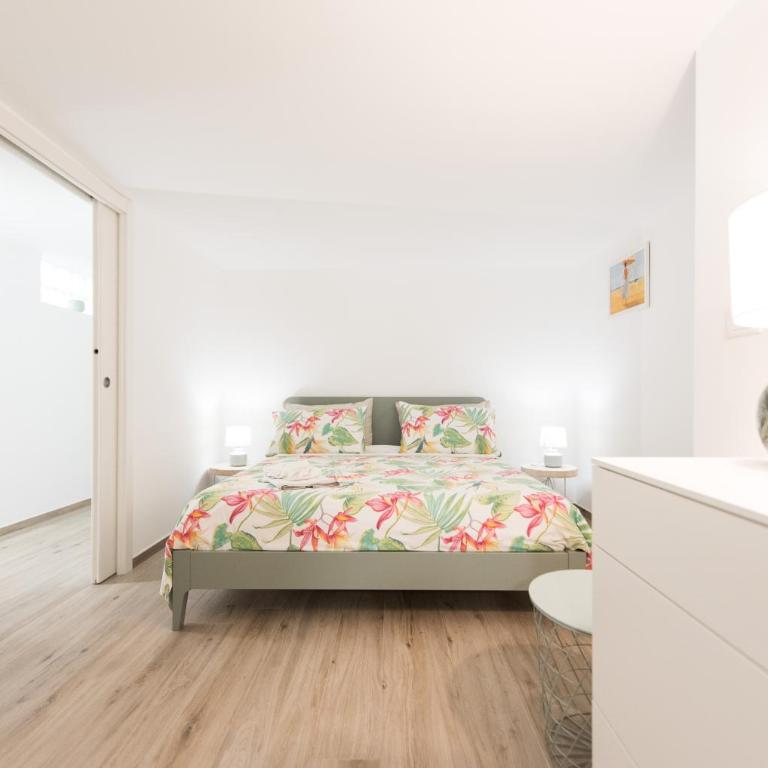 Holiday Lab - One-Bedroom Apartment - 7