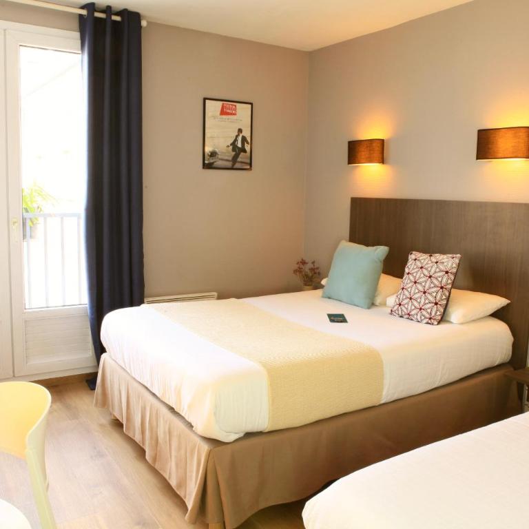 Logis Hôtels- Hôtel Marguerite d'Anjou Angers château - Chambre Triple Classique - Vue sur Château - 3